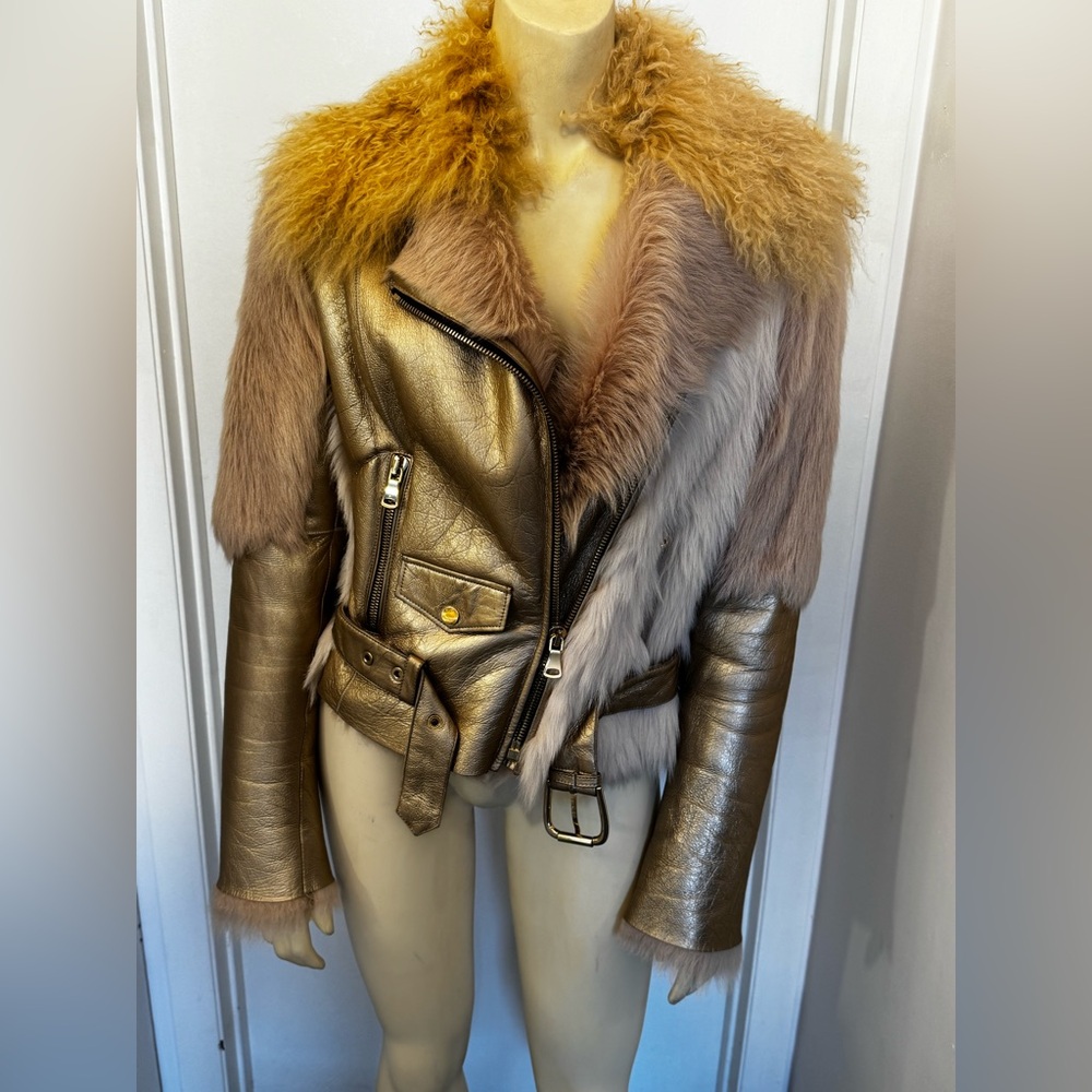 Exclusive Design Winter Jacket. Real leather, real fur. Size Small. New. - Picture 2 of 16